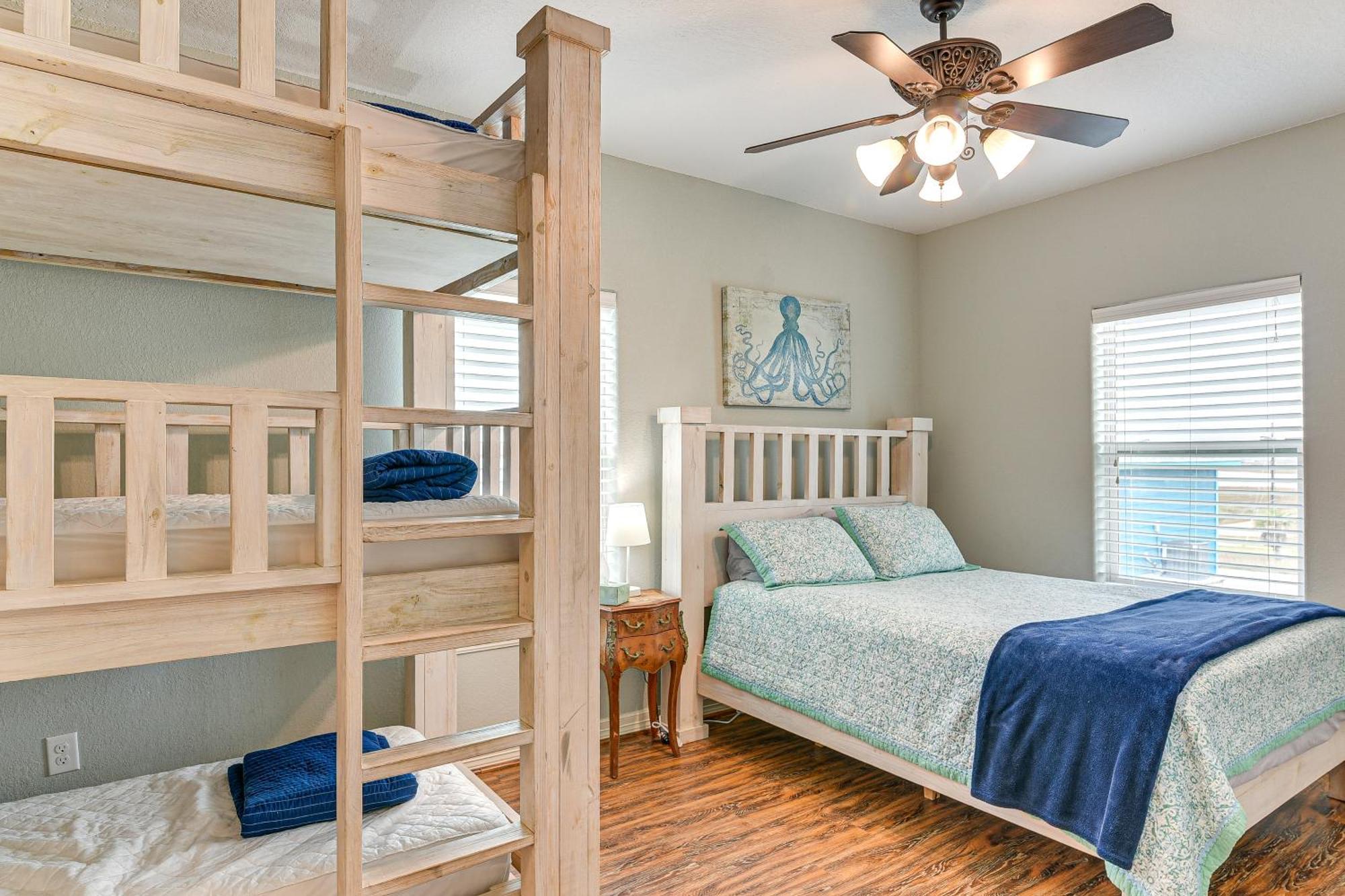 Large Group Gulf Retreat, Steps To Surfside Beach! Exterior foto